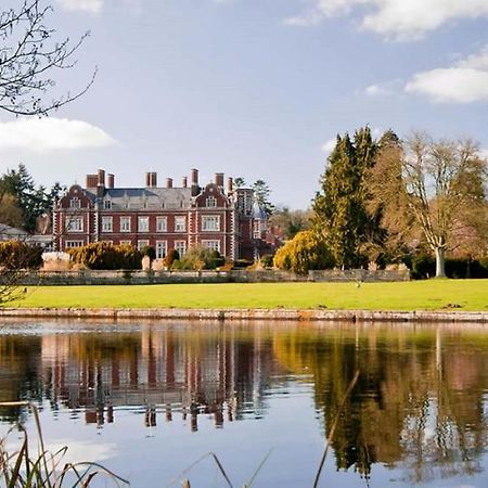 Lynford Hall Hotel Mundford Экстерьер фото