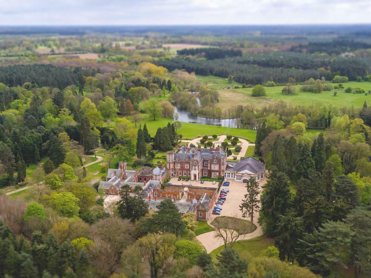 Lynford Hall Hotel Mundford Экстерьер фото