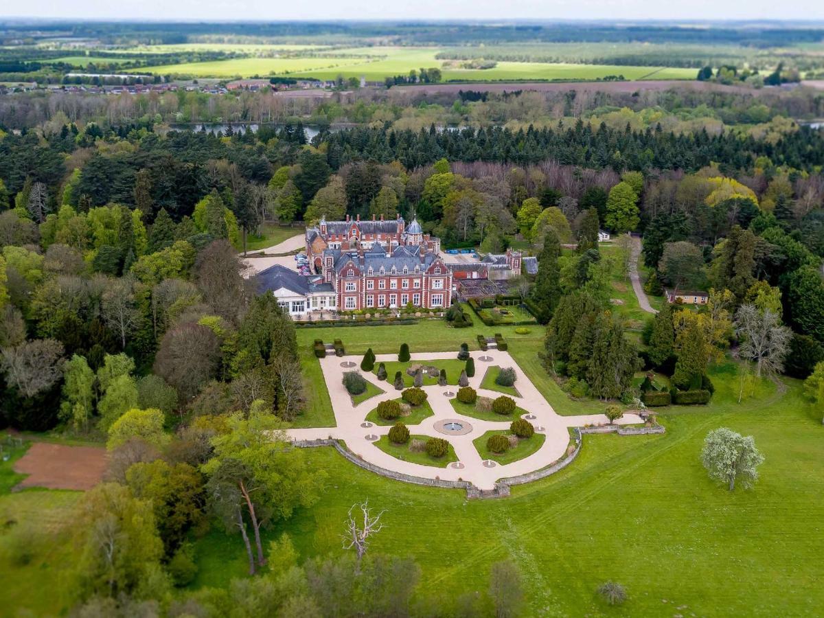 Lynford Hall Hotel Mundford Экстерьер фото